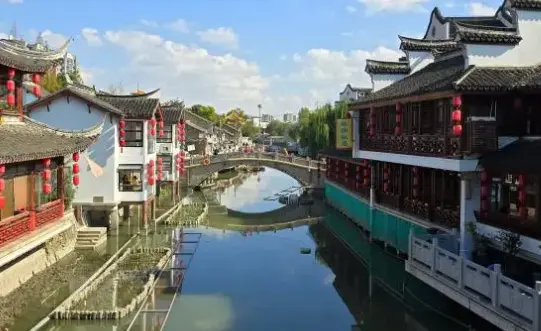 上海创意市周末复古跳蚤街区 淘特色旧货工艺品和中古包必逛指南